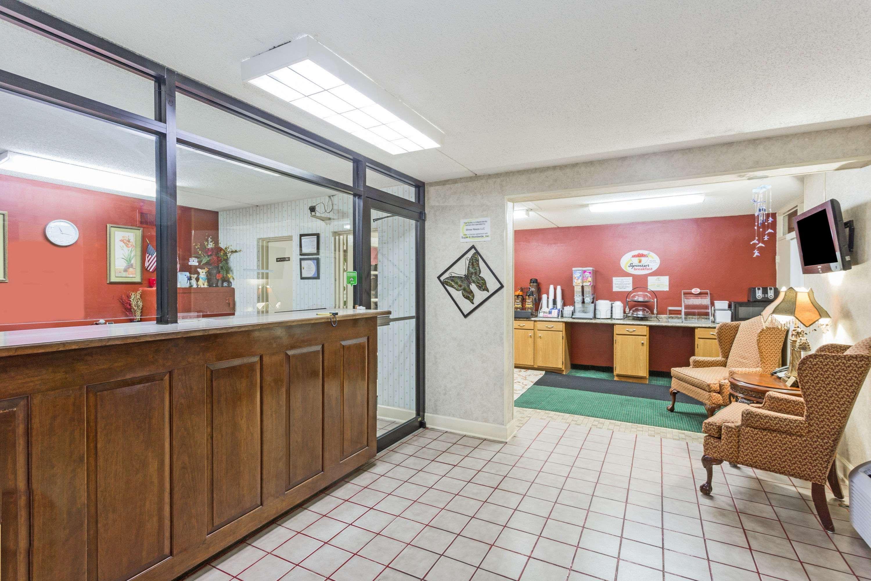 Super 8 By Wyndham Tifton Otel Dış mekan fotoğraf