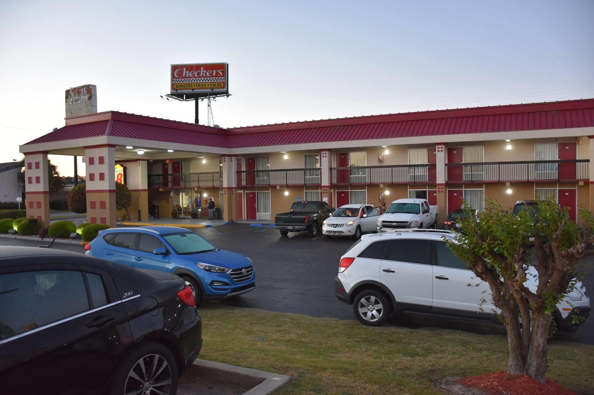 Super 8 By Wyndham Tifton Otel Dış mekan fotoğraf