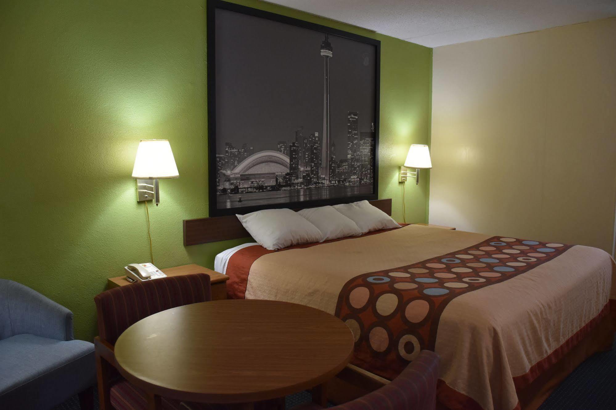 Super 8 By Wyndham Tifton Otel Dış mekan fotoğraf